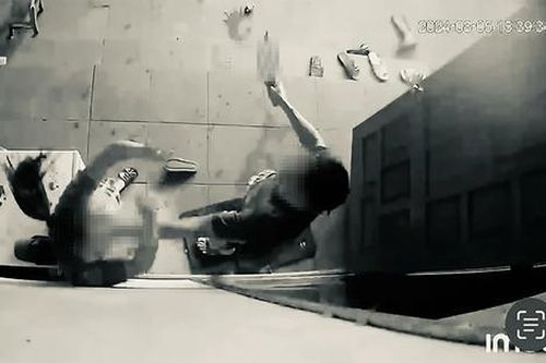Chồng ra tay sát hại vợ trong lúc mổ gà chỉ vì nói nhiều