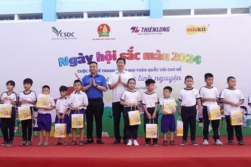 Hơn 500 em thiếu nhi tham gia 'Ngày hội sắc màu' năm 2024
