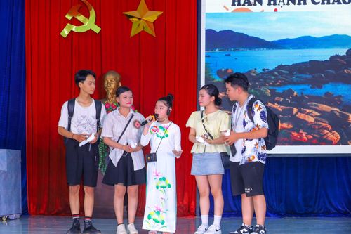 Đất nước mến yêu qua lời kể của thiếu nhi