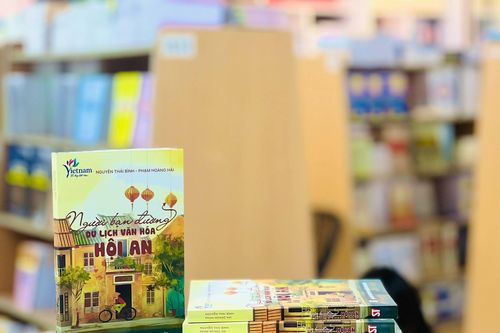 'Người bạn đường du lịch văn hóa Hội An': Bức tranh lịch sử, văn hóa về một đô thị cổ xinh đẹp