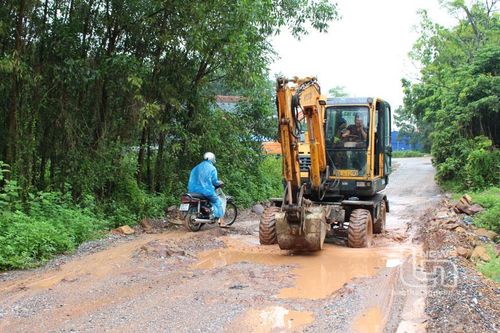Sớm sửa chữa, cải tạo tuyến đường xuống cấp ở Phổ Yên