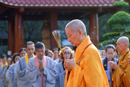 Cầu nguyện mùa Vu lan