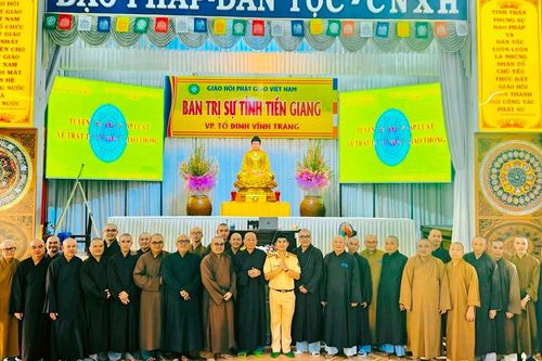 Tiền Giang: Tuyên truyền, phổ biến pháp luật về trật tự an toàn giao thông cho hành giả an cư