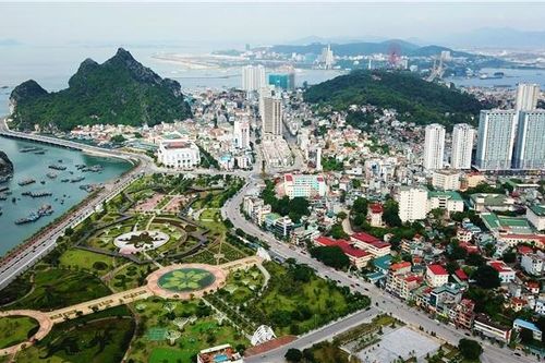 Phát triển Hạ Long đến năm 2040 trở thành đô thị dịch vụ, du lịch quốc gia, mang tầm quốc tế
