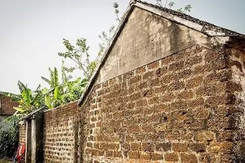 Kẻ Mía, ngôi làng đá ong