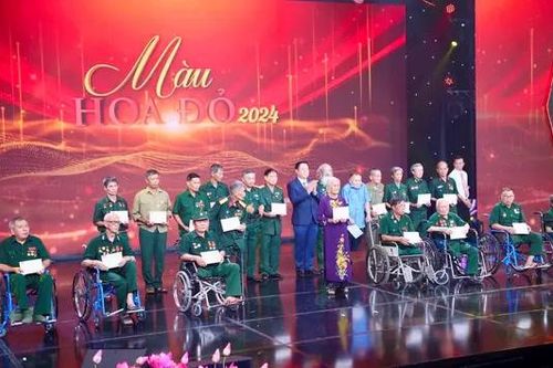 Chương trình nghệ thuật 'Màu hoa đỏ' kỷ niệm ngày 27/7