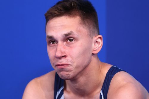 Lý do nhà vô địch Olympic bị cấm hát quốc ca
