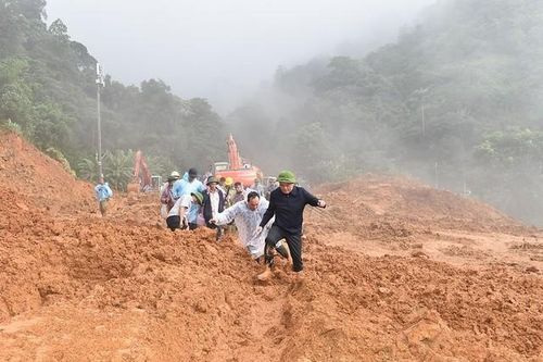 Vì sao sạt lở đất nghiêm trọng liên tiếp xảy ra ở vùng núi phía Bắc?