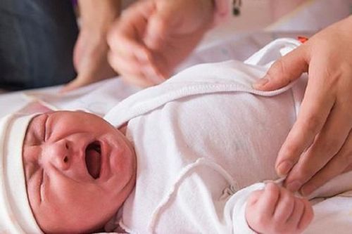 Dấu hiệu xoắn ruột ở trẻ sơ sinh
