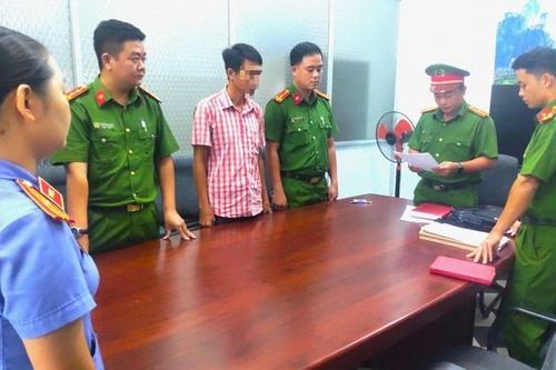 Lập giấy chứng nhận an toàn tàu cá giả, nguyên đăng kiểm viên Chi cục Thủy sản bị bắt