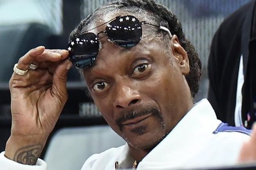 Snoop Dogg thoắt ẩn thoắt hiện vẫn kiếm được 8 triệu USD ở Olympic