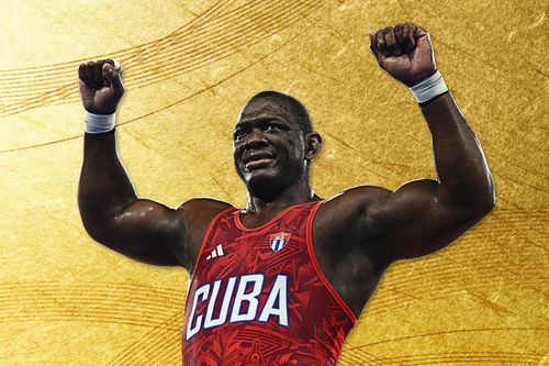 VĐV được ví như 'Hercules' phá kỷ lục của Phelps