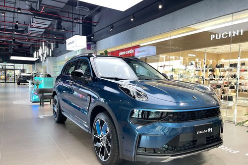 Lynk & Co 01 phiên bản mới ra mắt tại Việt Nam, giá gần một tỷ đồng