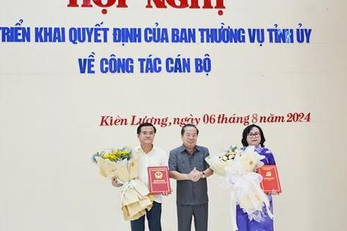 Bổ nhiệm Giám đốc Sở, chỉ định Bí thư Huyện ủy