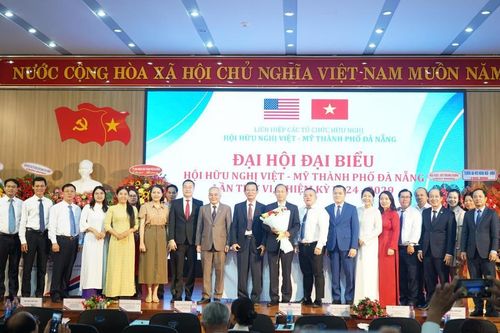 Hiệu trưởng trường ĐH Ngoại ngữ được bầu giữ chức vụ Chủ tịch Hội hữu nghị Việt - Mỹ TP Đà Nẵng