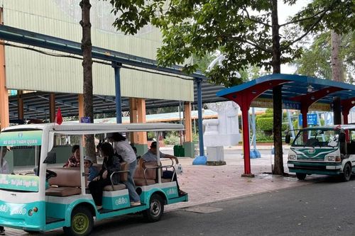 Chuyển đổi xe điện phục vụ du lịch: Xu hướng vận chuyển xanh