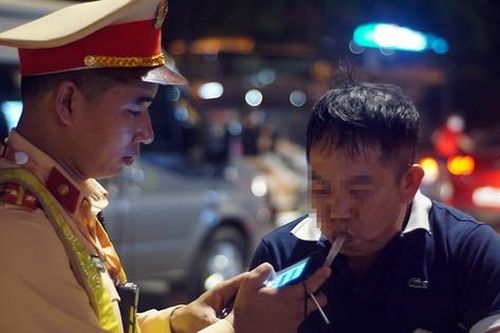 Bộ Công an đề xuất các hành vi vi phạm sẽ bị trừ hết 12 điểm giấy phép lái xe