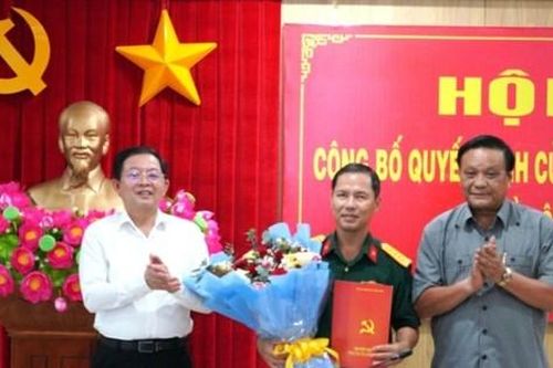 Bản tin 8H: Công bố quyết định của Ban Bí thư về công tác cán bộ