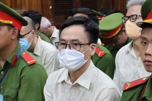 Luật sư đề nghị xem xét lại tội danh truy tố, cựu cục trưởng nói 'không cố ý phạm tội'