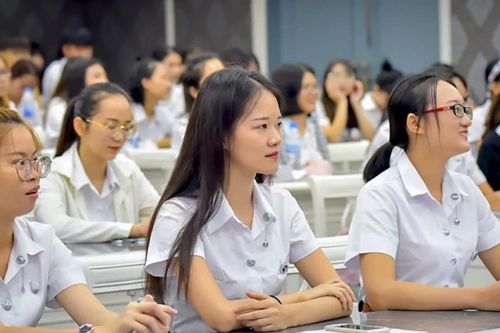Tại sao Thái Lan giỏi làm du lịch lại đứng top cuối thế giới về tiếng Anh?