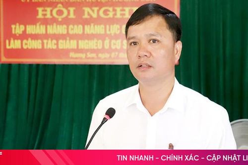 Phổ biến kiến thức về giảm nghèo cho cán bộ xã ở Hương Sơn