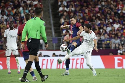 AC Milan đánh bại Barcelona trên đất Mỹ