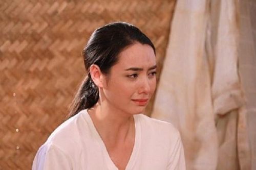 Thấy bát cơm mẹ chồng đang ăn dở mà tôi nghẹn ngào