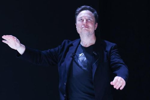Elon Musk tuyên bố 'chiến tranh' với liên minh các nhà quảng cáo