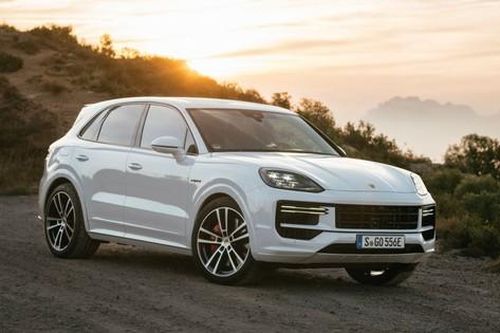 Ba hệ thống truyền động cho dòng xe Porsche Cayenne trong thập kỷ tới
