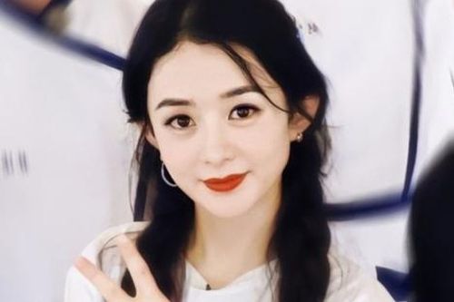Triệu Lệ Dĩnh công khai nói lời 'yêu' với một người lâu năm