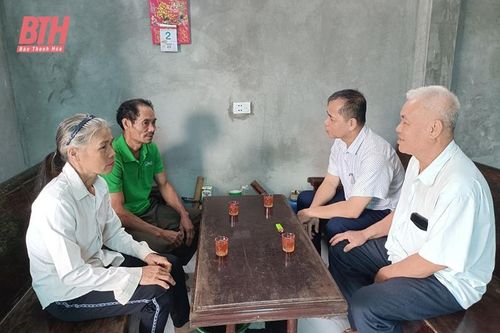 Phát huy vai trò người có uy tín, nhân sĩ, trí thức, doanh nhân đồng bào DTTS