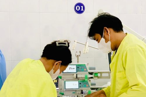 Trẻ sinh non nặng 500 gram tại Gia Lai được nuôi sống và xuất viện hoàn toàn khỏe mạnh