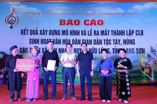 Ra mắt câu lạc bộ sinh hoạt văn hóa dân gian dân tộc Tày, Nùng các thôn xã Vân Nham, huyện Hữu Lũng