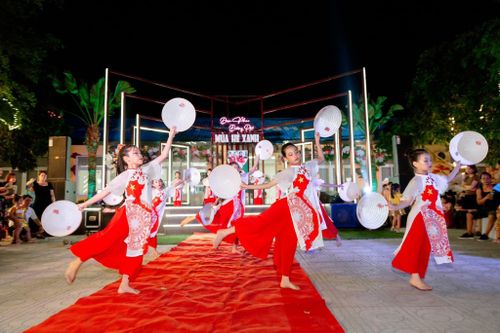 Thanh Thủy chuẩn bị tổ chức Tuần du lịch