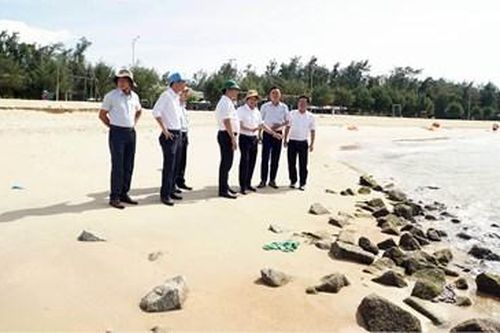 Chống sạt lở khu vực cửa biển Thuận An