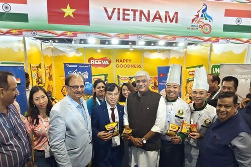 Mỳ tôm, phở, cà phê Việt Nam thu hút đông đảo sự quan tâm tại Triển lãm IHE 2024