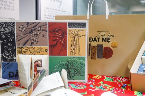 Bộ quà tặng 'Tinh hoa Đất Mẹ': Tôn vinh giá trị văn hóa và kết nối cộng đồng