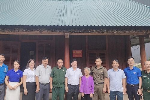 Thành phố Yên Bái: Khánh thành, bàn giao nhà tình nghĩa cho cụ bà 88 tuổi