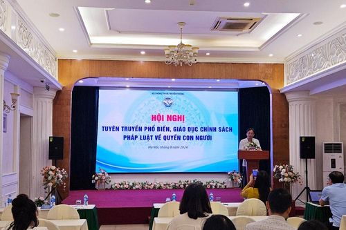 Tuyên truyền, phổ biến chính sách, pháp luật về quyền con người
