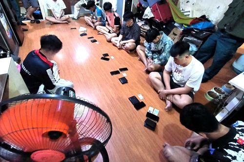 Thanh niên lập nhóm 'Băng mũ rơm' chuyên chiếm đoạt Facebook để bán