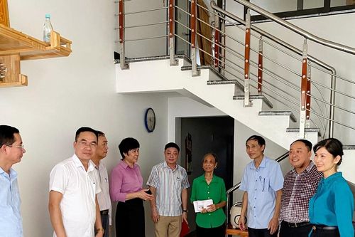 Quảng Ninh: Trao tặng nhà tình nghĩa cho hộ có hoàn cảnh khó khăn