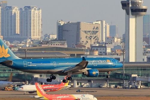 Khách Việt ưu tiên đặt vé máy bay sớm vì sợ giá tăng cao