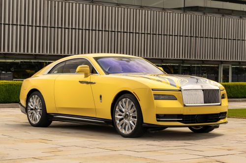 Rolls-Royce Spectre Semaphore sở hữu phối màu độc nhất thế giới