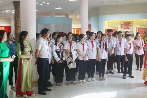 Giáo dục cho học sinh về lịch sử truyền thống của quê hương Đan Phượng