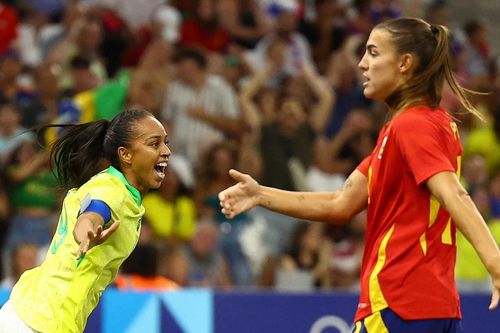 Chung kết bóng đá nữ: Brazil gặp may hơn là hay