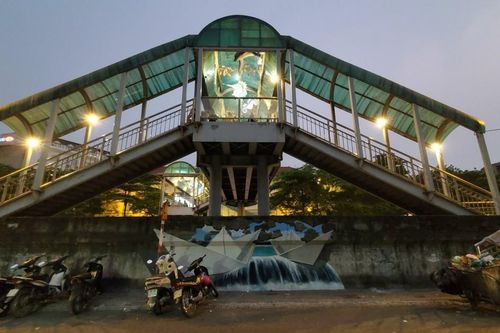 'Đánh thức' những cây cầu bộ hành của Hà Nội (kỳ 3): Bước chuyển từ cây cầu 'kết nối 2 thế giới'