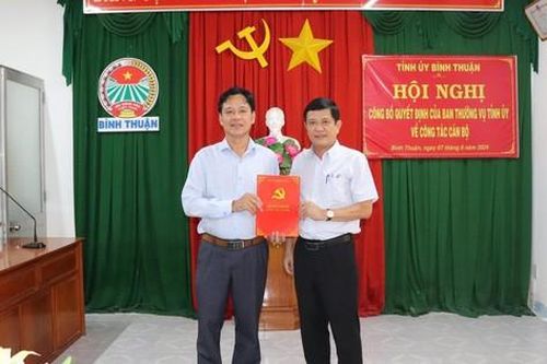 Bổ nhiệm Phó Chánh Văn phòng, Phó Trưởng Ban tổ chức Tỉnh ủy