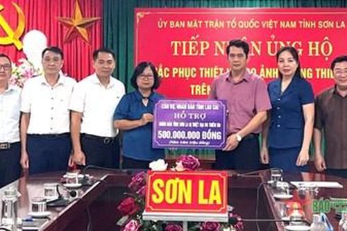 Điện Biên và Sơn La tiếp nhận ủng hộ người dân vùng thiên tai