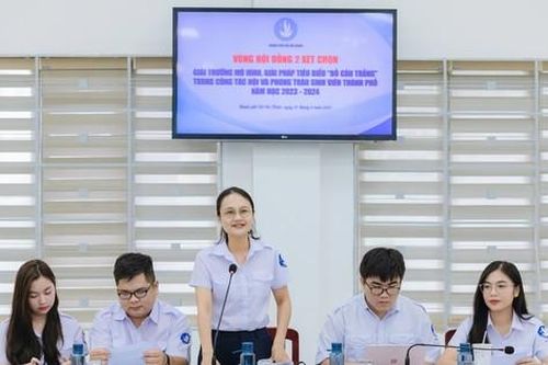 Sinh viên đưa giải pháp 'Tăng cường tình nguyện gắn với biển đảo quê hương'