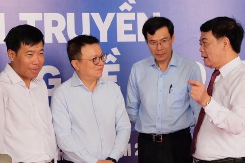 Báo chí góp phần vun đắp giá trị đạo đức